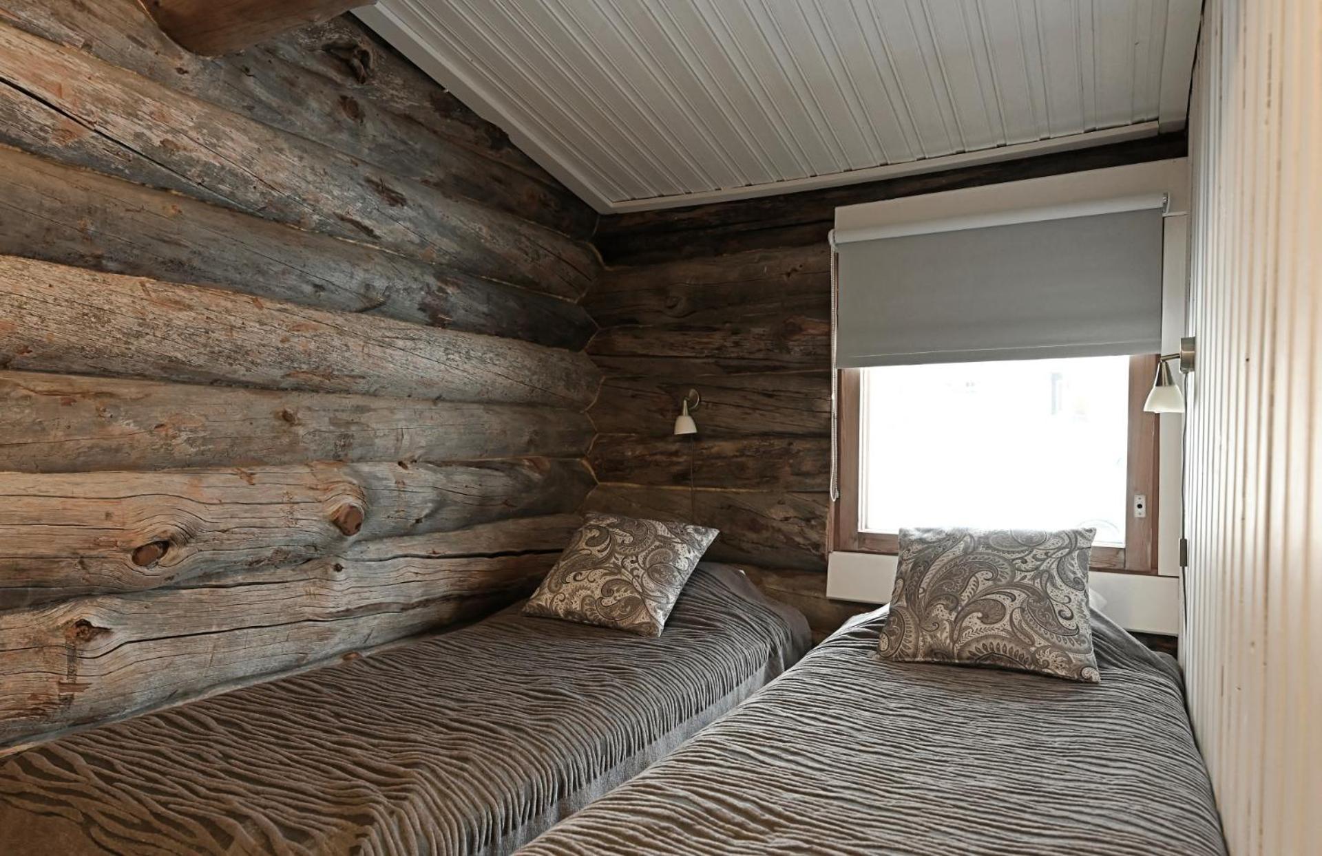 Classic Log Cabin Ski-In Ski-Out Levi Exterior photo