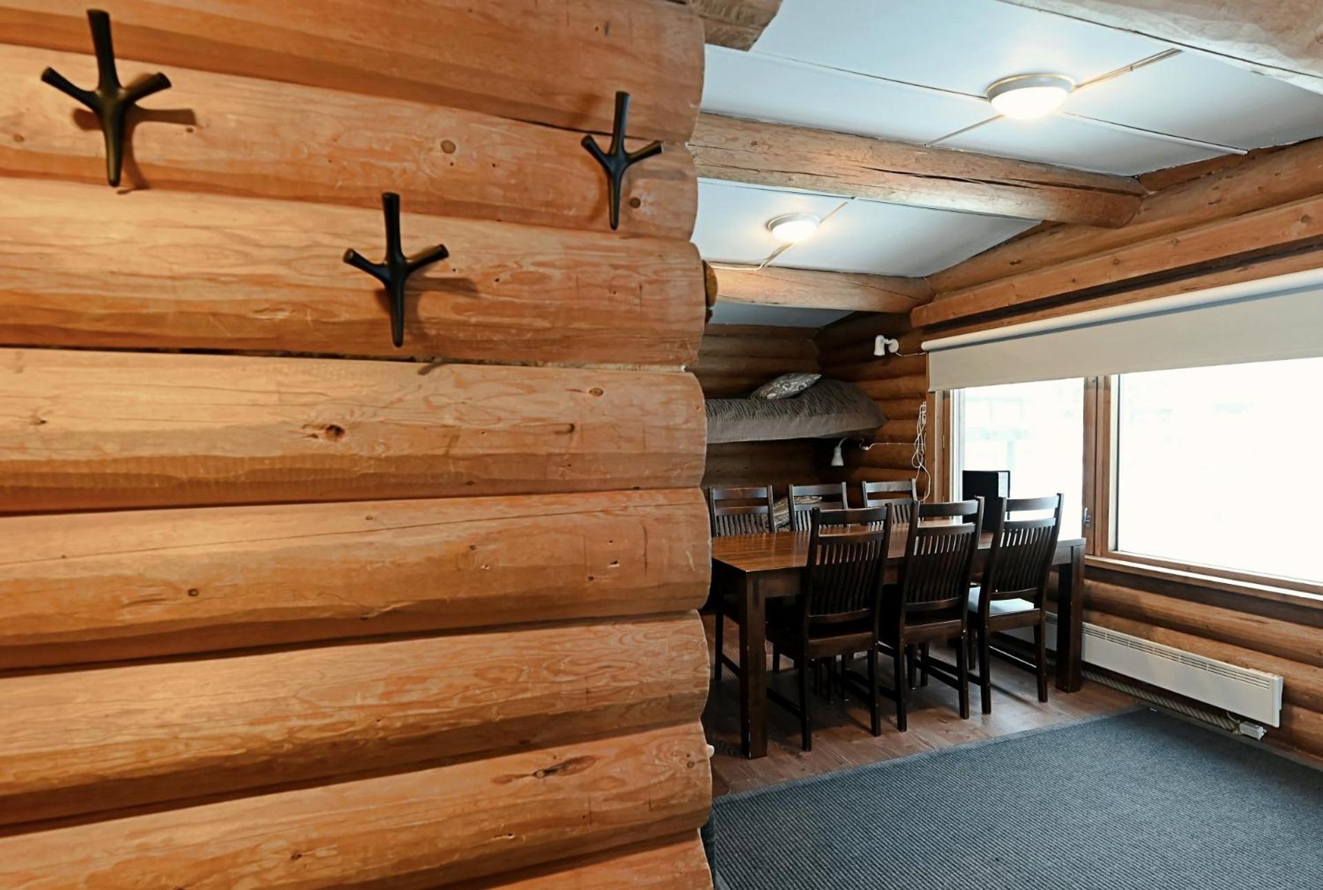Classic Log Cabin Ski-In Ski-Out Levi Exterior photo