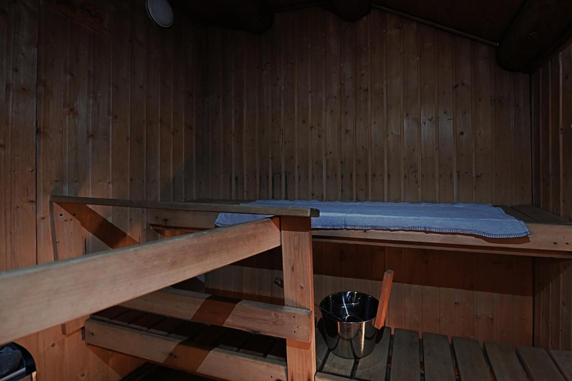 Classic Log Cabin Ski-In Ski-Out Levi Exterior photo